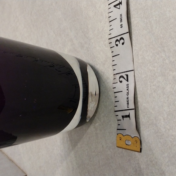 Beautiful purple bud vase. - Picture 5 of 7